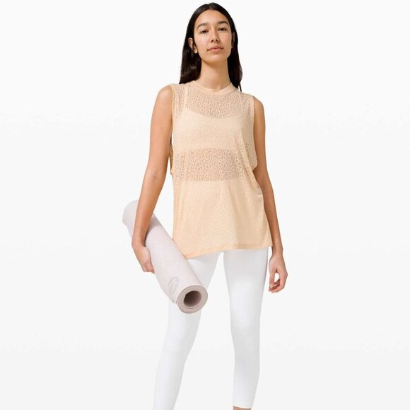 Lululemon All Yours Tank Veil - Size 8 - Picture 2 of 9